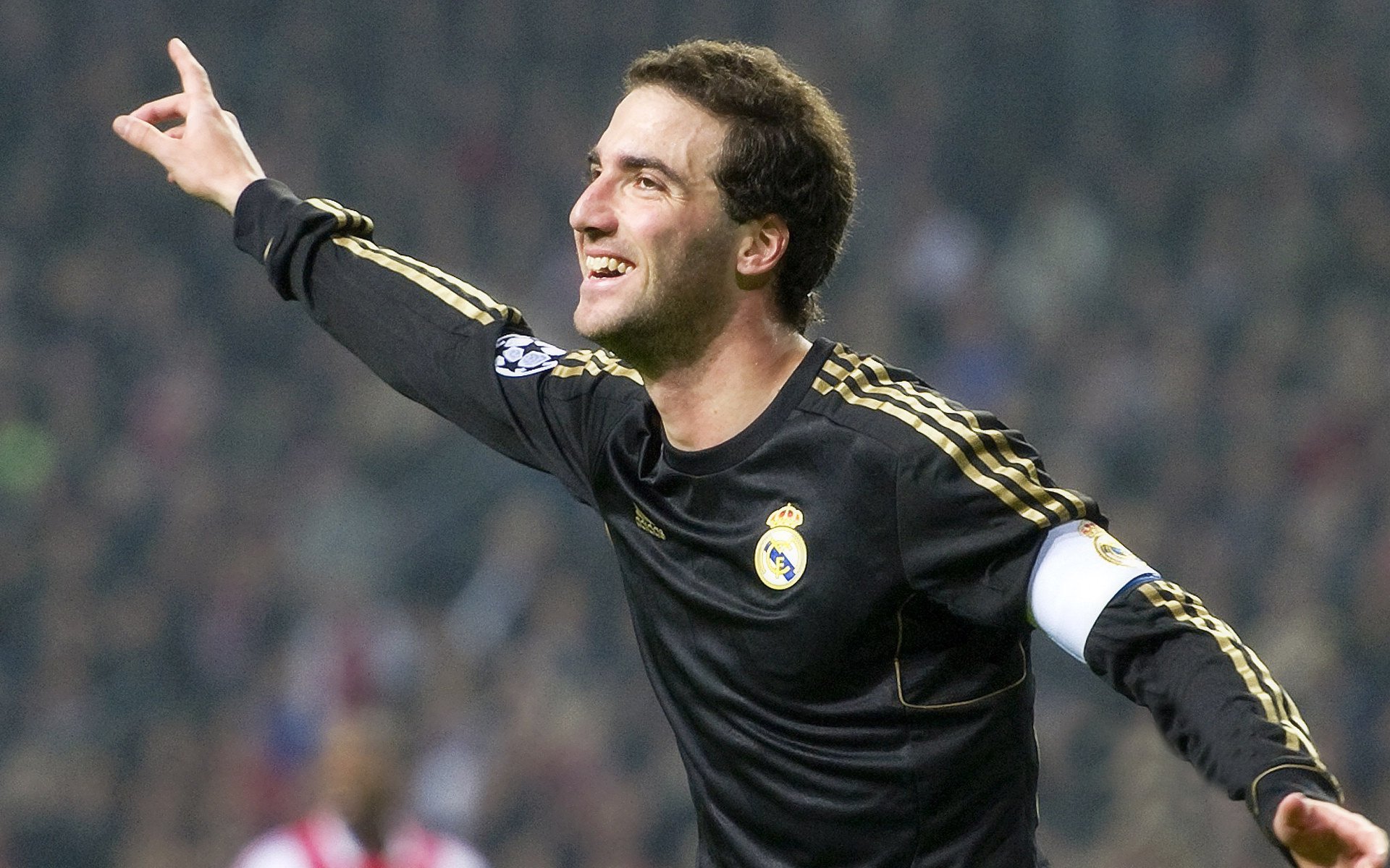 英超“金童”崭露头角，引领年轻球员崛起潮流，英超金靴奖最年轻球员